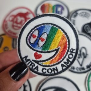 Parche Mira con Amor