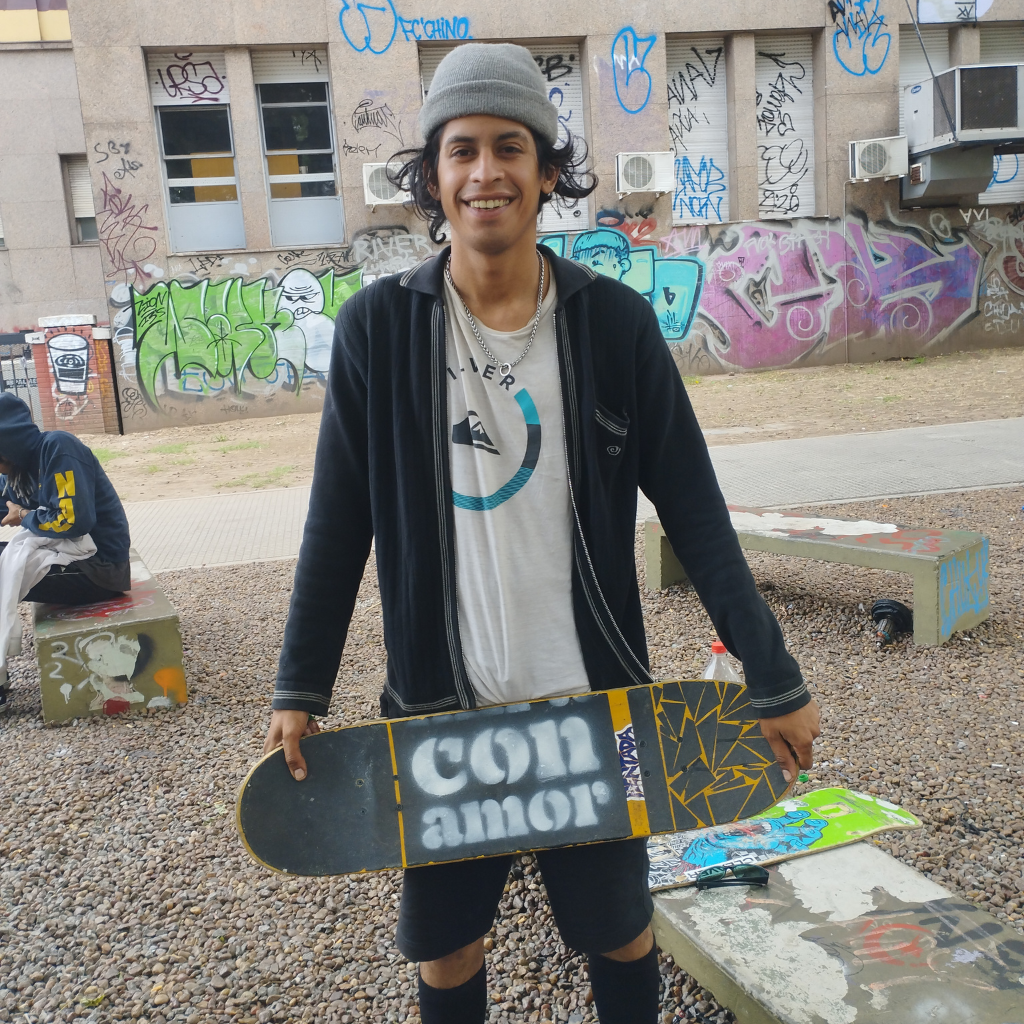 Mira con Amor skater
